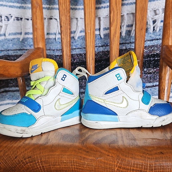 Toddler Nike Air Jordan Legacy 312 Blue Lagoon/Clear-Team Royal SIZE 5C - Picture 3 of 3